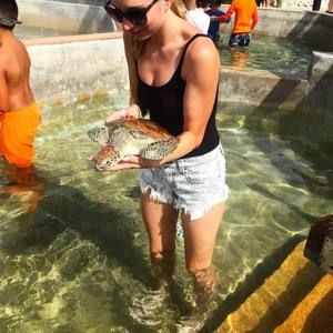 Meet your Posher, Julia